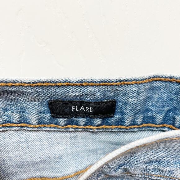 Calvin Klein Regular Wash Flare Midrise Jeans Women’s size 8 - Picture 6 of 6